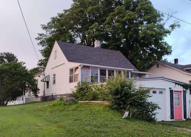 Property at 514 W Randolph St, Mcleansboro, IL 62859, 2 beds, 2 baths