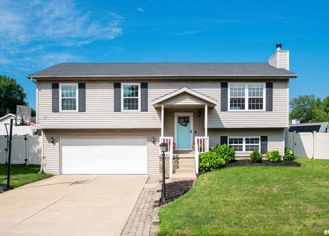 Property at 10311 N Churchill Dr, Peoria, IL 61615, 4 beds, 3 baths
