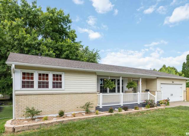 Property at 1717 Melview Rd, Quincy, IL 62305, 4 beds, 1.5 baths