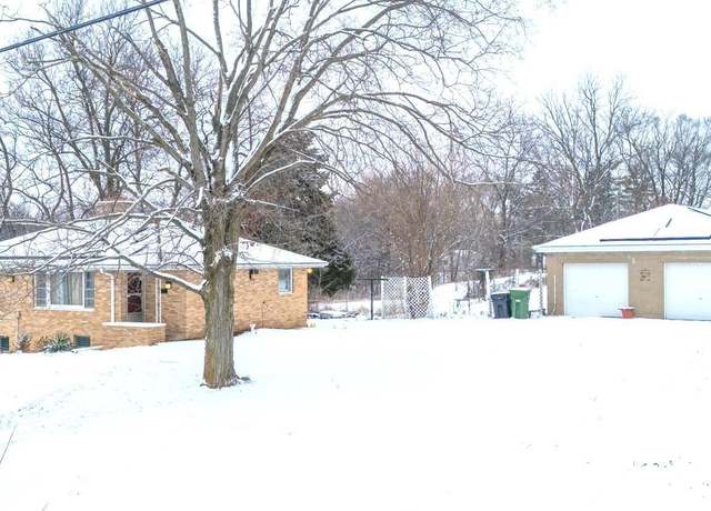 Property at 111 Knollaire Ct, East Peoria, IL 61611, 3 beds, 2 baths