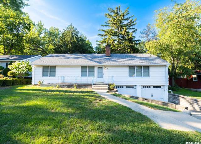 Property at 125 W Clara Ave, Peoria, IL 61614, 3 beds, 2 baths