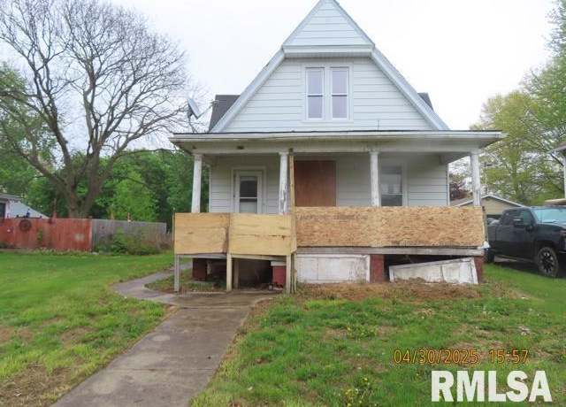 Property at 973 S Pearl St, Galesburg, IL 61401, 4 beds, 2 baths