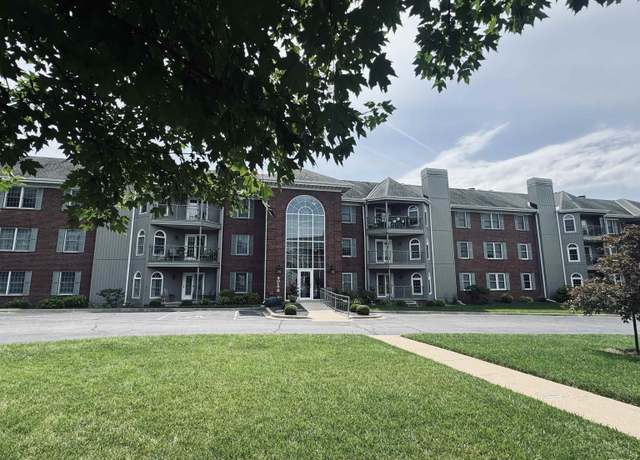 Property at 5200 N Knoxville Ave Unit 107S, Peoria, IL 61614, 2 beds, 2 baths