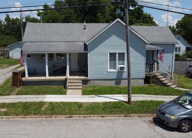 Property at 409 W Monroe St, Herrin, IL 62948, 2 beds, 1 bath