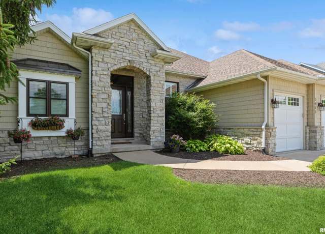 Property at 5816 Cardinal Rd, Bettendorf, IA 52722, 5 beds, 3.5 baths