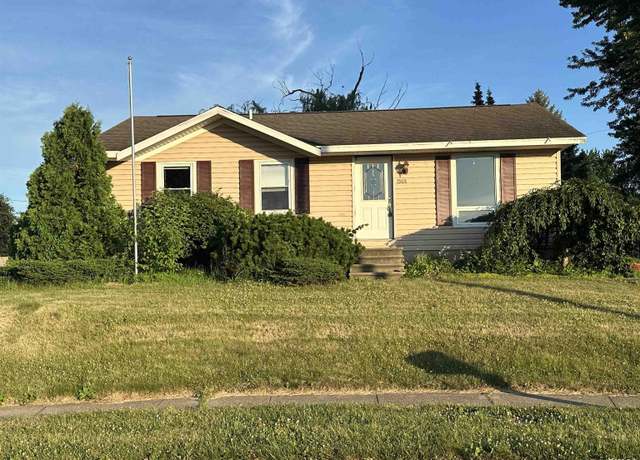 Property at 1501 24th Pl, Sterling, IL 61081, 3 beds, 1 bath