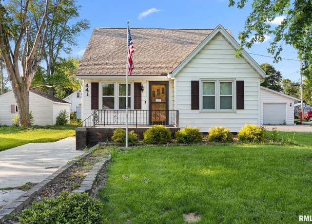 Property at 441 Velde St, Creve Coeur, IL 61610, 4 beds, 1.5 baths
