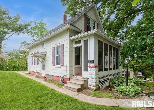 Property at 2308 18th Ave, Moline, IL 61265, 2 beds, 1 bath