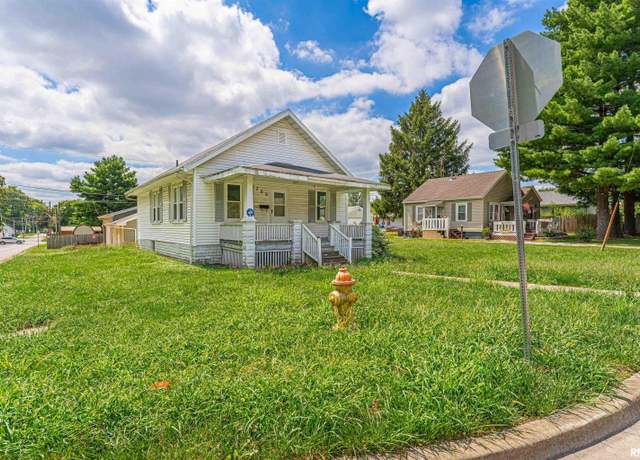 Property at 705 6th St, Lincoln, IL 62656, 2 beds, 1 bath