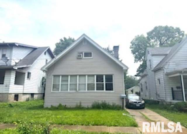 Property at 2324 W Atlantic Ave, Peoria, IL 61603, 3 beds, 1 bath