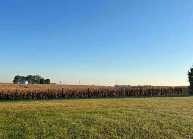 Property at 1237 Golf Crest Ct, Sherman, IL 62684