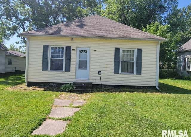 Property at 405 N Monroe St, Nokomis, IL 62075, 2 beds, 1 bath