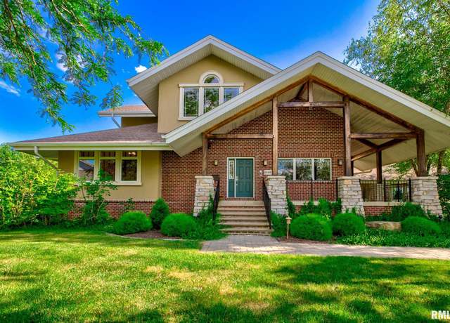 Property at 10400 Osage Ct, Peoria, IL 61615, 5 beds, 3.5 baths
