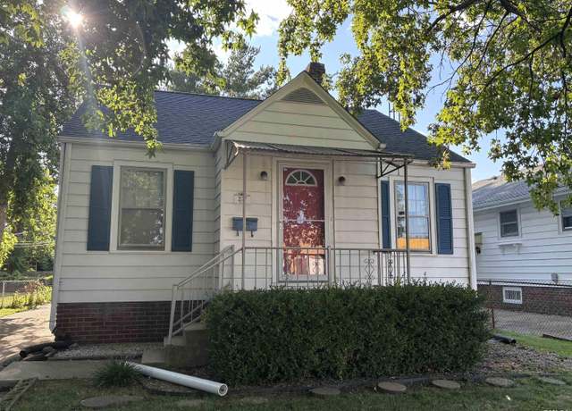 Property at 237 N Illinois St, Springfield, IL 62702, 2 beds, 1 bath