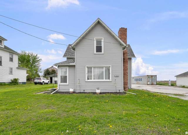 Property at 7106 134th Avenue West, Taylor Ridge, IL 61284, 3 beds, 2 baths