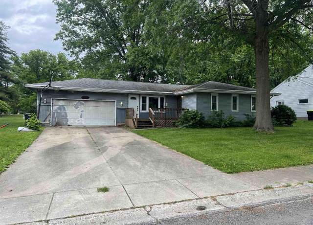 Property at 216 Brookside Dr, Jacksonville, IL 62650, 3 beds, 2 baths
