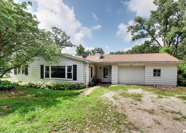Property at 1210 Shady Acres Ln, Quincy, IL 62305, 3 beds, 1.5 baths