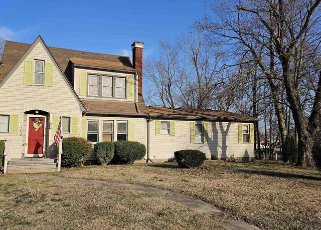 Property at 108 Ann St, Anna, IL 62906, 4 beds, 2.5 baths