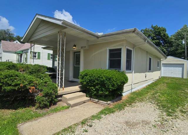 Property at 2033 W Forrest Hill Ave, Peoria, IL 61604, 2 beds, 1 bath