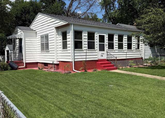 Property at 70 Bonnie Ct, Springfield, IL 62704, 2 beds, 1 bath