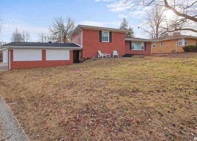 Property at 1601 Turnage Ln, Marion, IL 62959, 3 beds, 2 baths