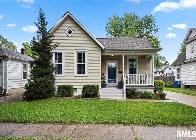 Property at 1412 Walnut St, Springfield, IL 62704, 2 beds, 1 bath