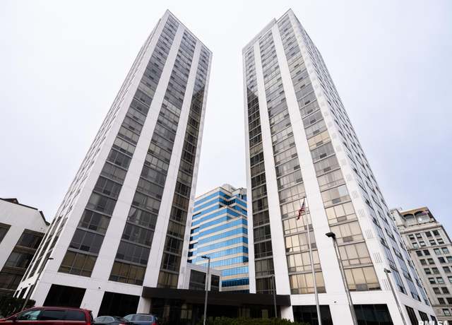 Property at 123 SW Jefferson Ave Unit e17ne, Peoria, IL 61602, 1 bed, 2 baths