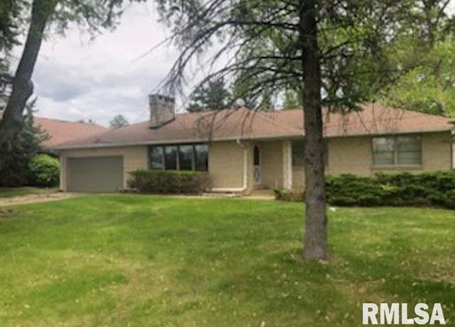 Property at 5004 N University St, Peoria, IL 61614, 3 beds, 1.5 baths