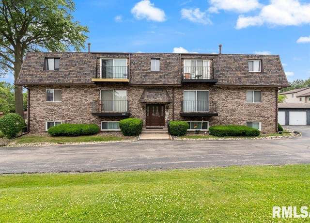 Property at 3069 4th St #4, Moline, IL 61265, 2 beds, 1 bath