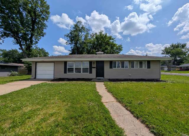 Property at 2608 W Westminister Ave, Peoria, IL 61614, 3 beds, 1 bath