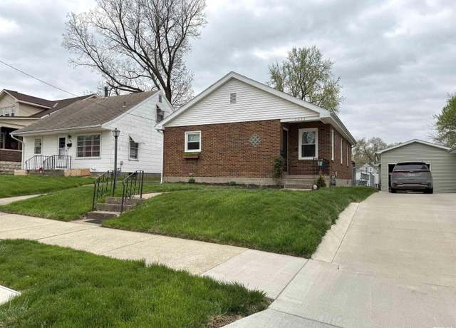 Property at 2026 Lind St, Quincy, IL 62301, 2 beds, 1.5 baths