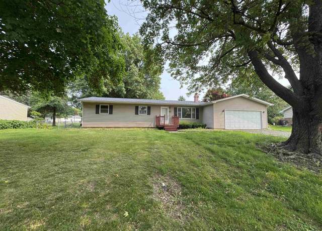 Property at 4267 Evergreen Dr, Galesburg, IL 61401, 3 beds, 2 baths