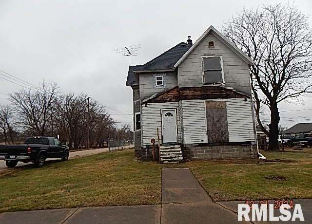 Property at 1201 9th Avenue South, Clinton, IA 52732, 3 beds, 2 baths