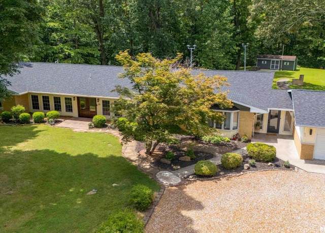 Property at 65 Hidden Trce, Carbondale, IL 62901, 4 beds, 3 baths