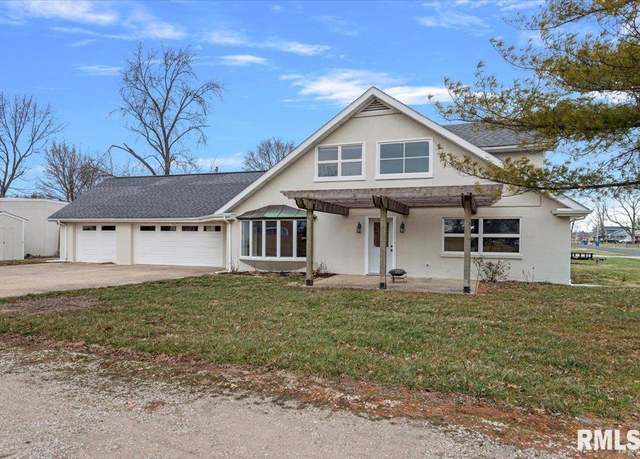 Property at 4325 S 3rd St, Springfield, IL 62703, 3 beds, 2 baths