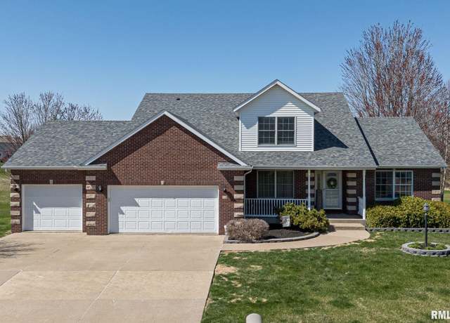 Property at 12 Douglas Way, Eldridge, IA 52748, 3 beds, 2.5 baths