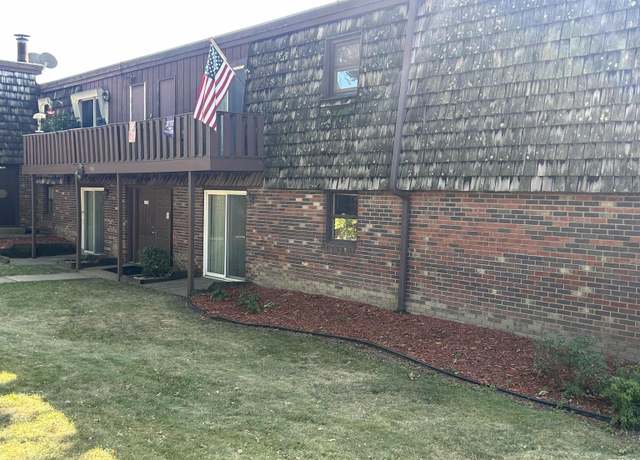 Property at 1910 Jeanette Ln #2, Springfield, IL 62704, 2 beds, 2 baths