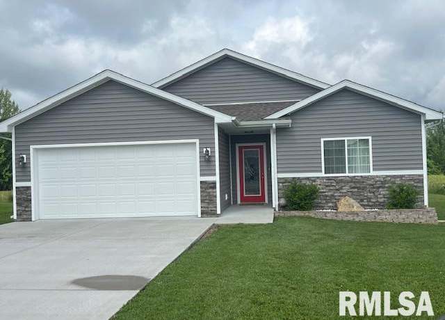 Property at 705 Savannah Ave, Herrin, IL 62948, 3 beds, 2 baths