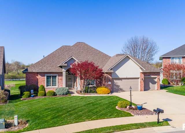 Property at 4103 W Stonewater Dr, Peoria, IL 61615, 4 beds, 3.5 baths