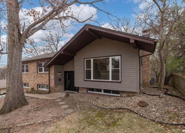 Property at 4414 37th Ave, Rock Island, IL 61201, 3 beds, 3 baths