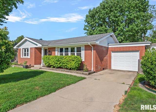 Property at 10 Verna Dr, Springfield, IL 62702, 2 beds, 1.5 baths