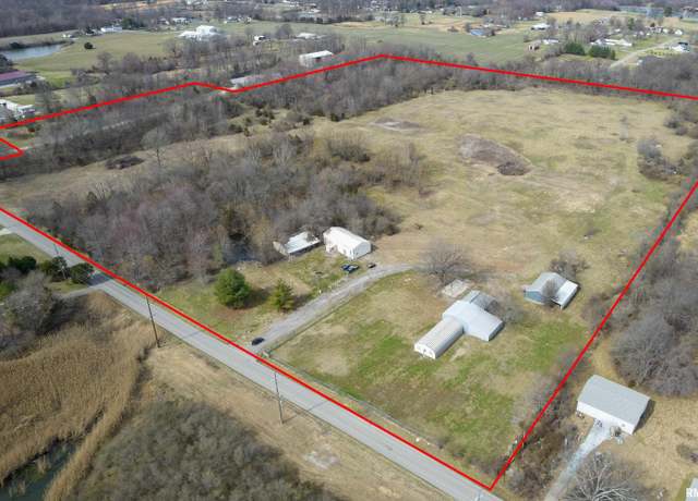 Property at 1408 Longstreet St, Marion, IL 62959
