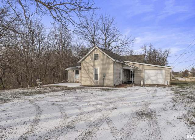 Property at 907 13th St, Viola, IL 61486, 2 beds, 2 baths