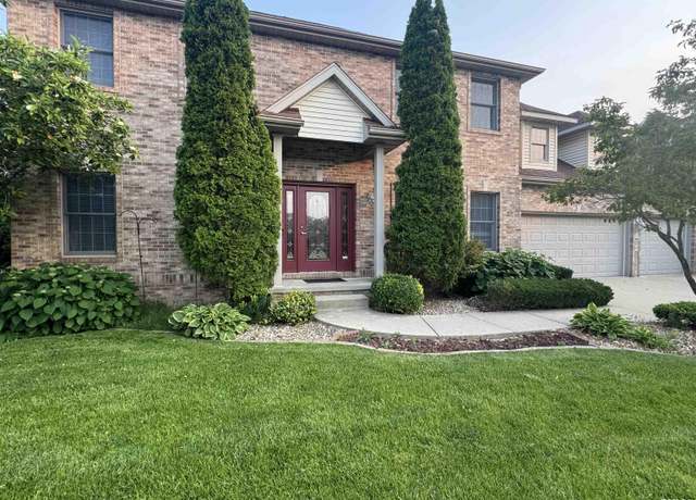 Property at 3524 Benbrook Dr, Springfield, IL 62711, 5 beds, 2.5 baths