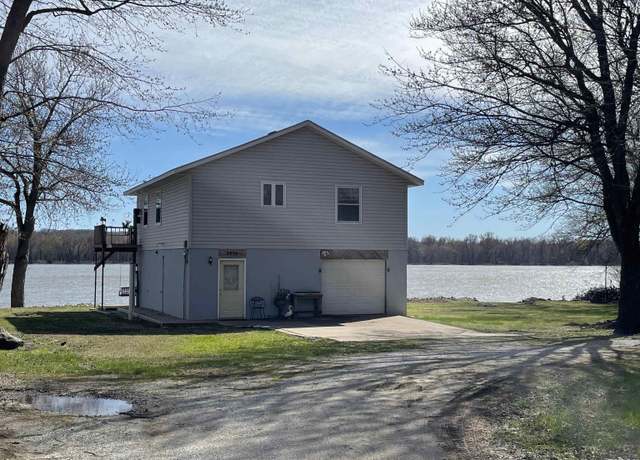 Property at 3854 Highway 22, Muscatine, IA 52761, 2 beds, 1.5 baths