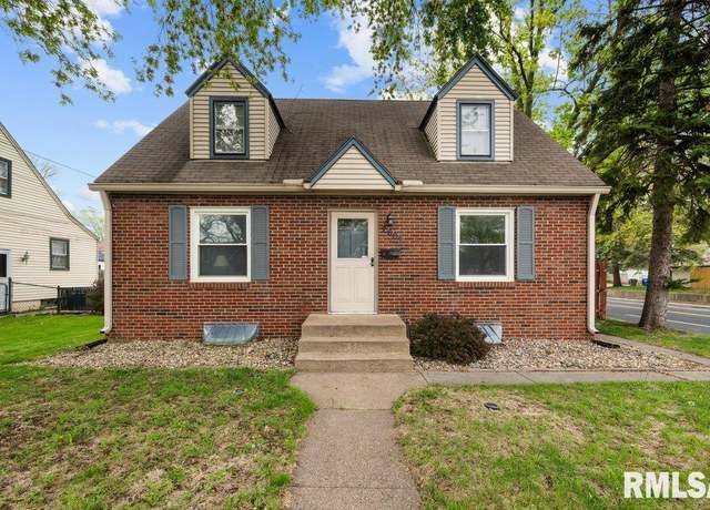 Property at 2605 Pacific St, Davenport, IA 52804, 4 beds, 1 bath