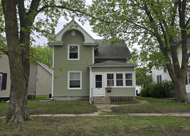 Property at 804 15th Ave, Fulton, IL 61252, 4 beds, 1.5 baths