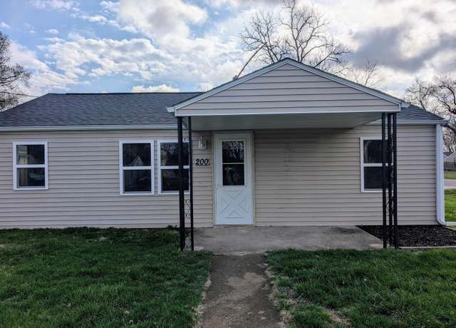 Property at 200 Connecticut St, Washington, IL 61571, 2 beds, 1 bath
