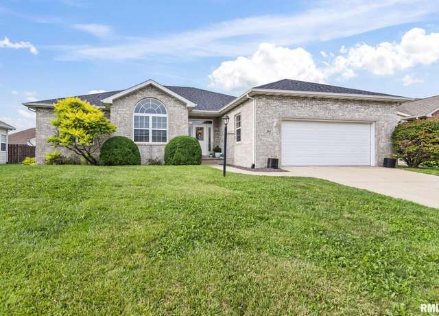 Property at 331 Newcombe Ln, Chatham, IL 62629, 4 beds, 3 baths