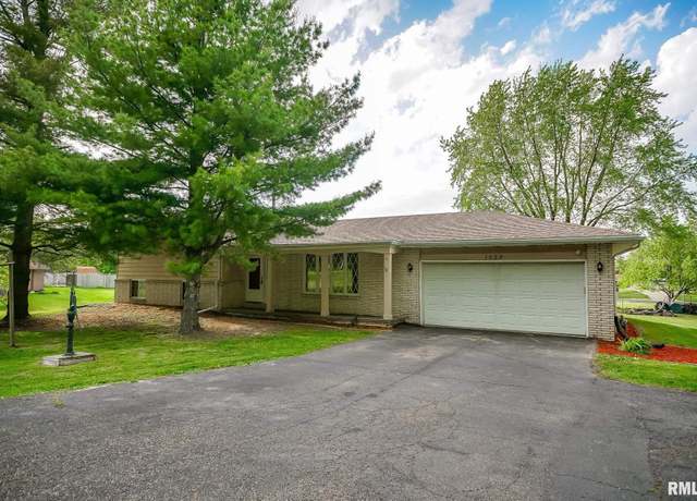Property at 1529 W Richmar Rd, Peoria, IL 61615, 4 beds, 2 baths